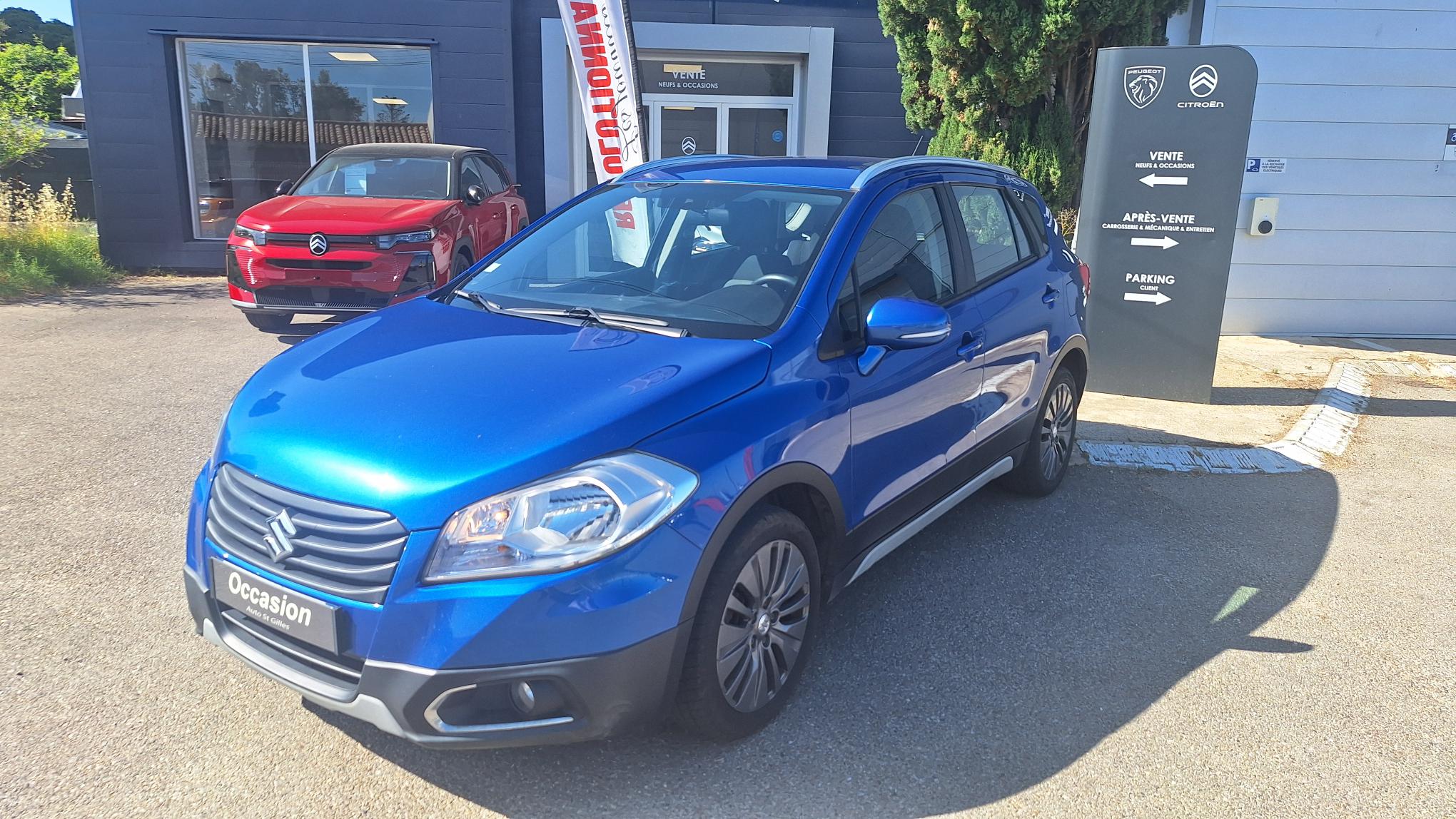 Suzuki SX4 S-Cross Bleu électrique — photo 1